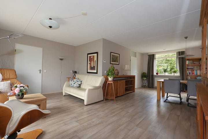 Twee-onder-één-kap te koop: Oude Dijk 9, Sneek