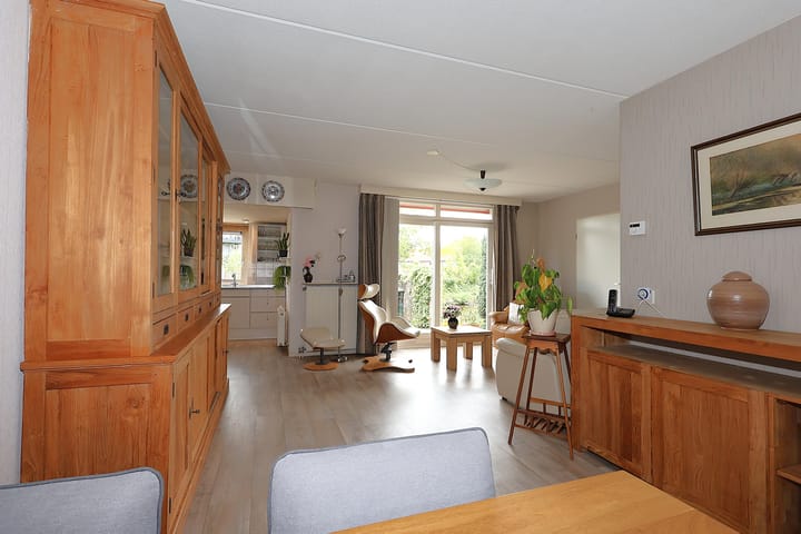 Twee-onder-één-kap te koop: Oude Dijk 9, Sneek