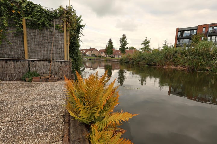 Twee-onder-één-kap te koop: Oude Dijk 9, Sneek