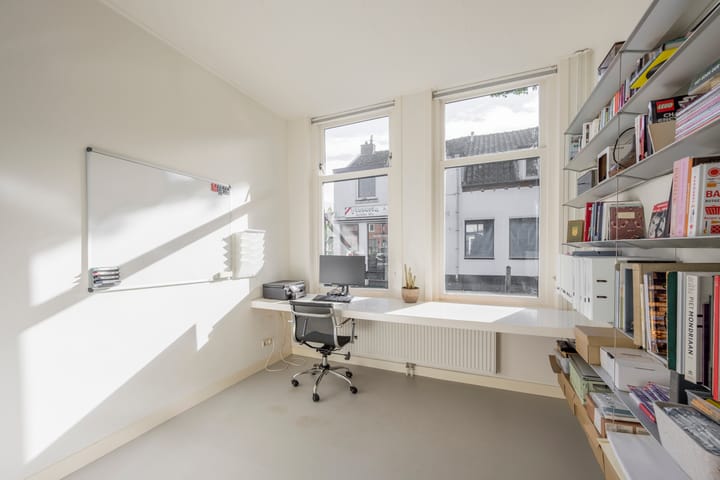Tussenwoning te koop: Nieuwstraat 133, De Bilt