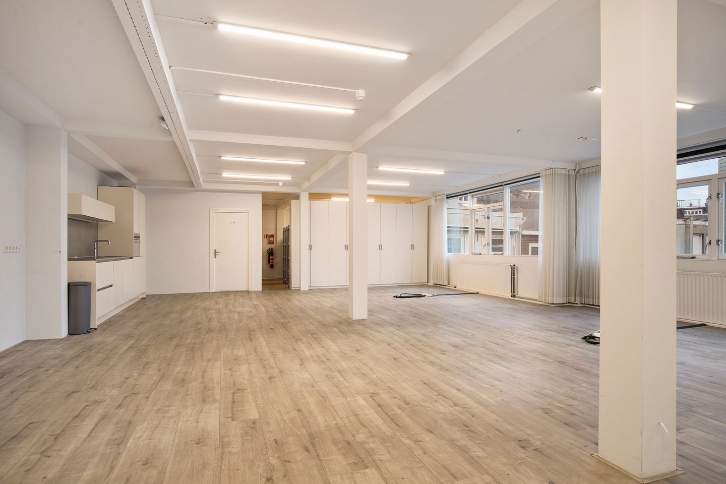 Bekijk foto 2 van Drieharingstraat 6-8