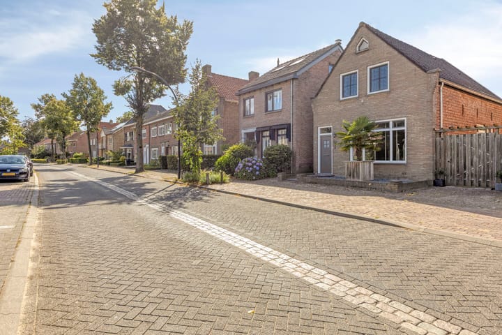 Vrijstaande woning te koop: Baarleseweg 16, Alphen (Nb)
