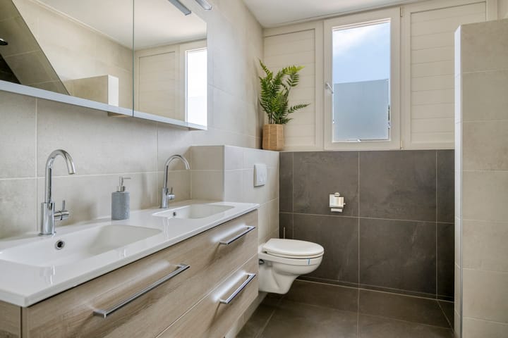 Tussenwoning te koop: Klaproos 6, Alphen (Nb)