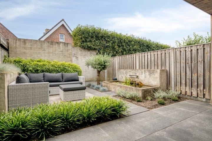 Tussenwoning te koop: Klaproos 6, Alphen (Nb)