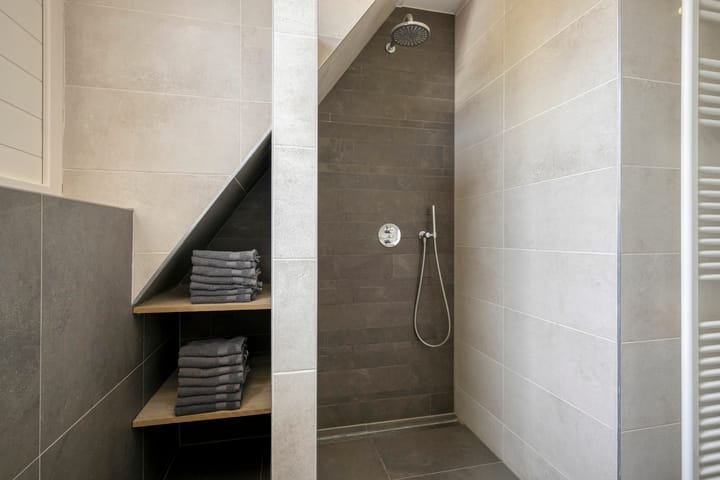 Tussenwoning te koop: Klaproos 6, Alphen (Nb)
