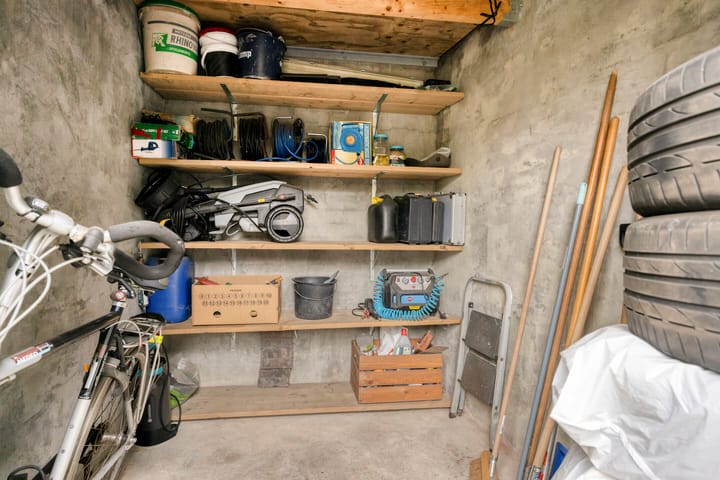 Tussenwoning te koop: Klaproos 6, Alphen (Nb)