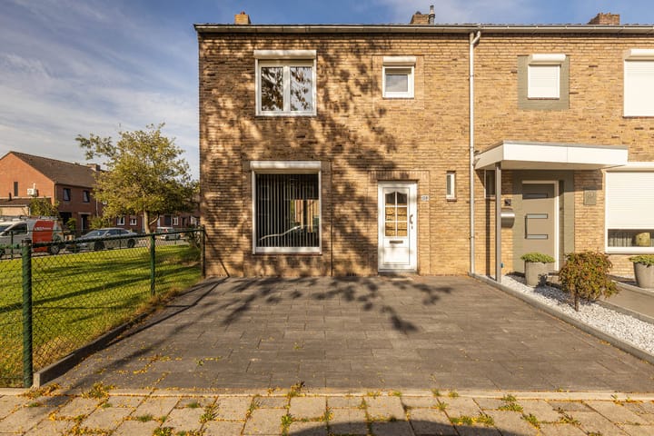 Hoekwoning te koop: Vrangendael 128, Sittard