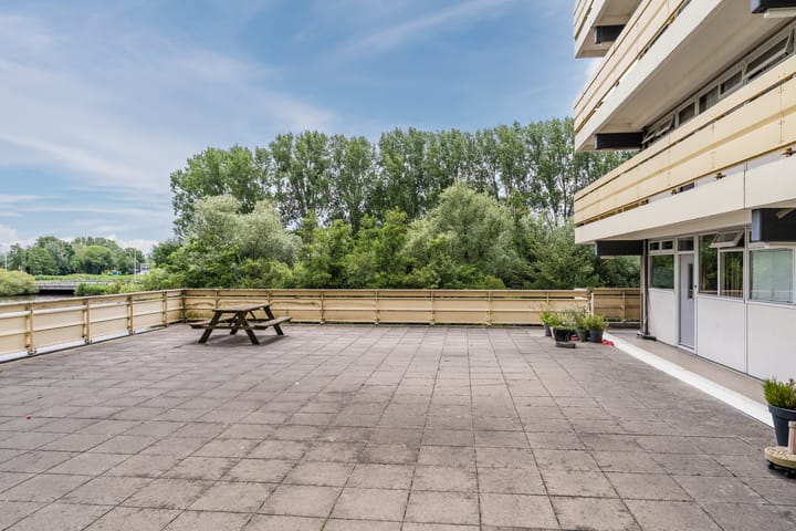 Appartement te koop: Oost-Dorsch 17, Zaandam