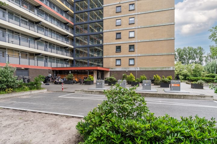 Appartement te koop: Oost-Dorsch 17, Zaandam