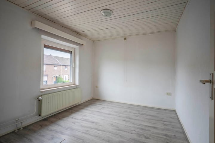 Hoekwoning te koop: Burgemeester Loysonstraat 7, Landgraaf