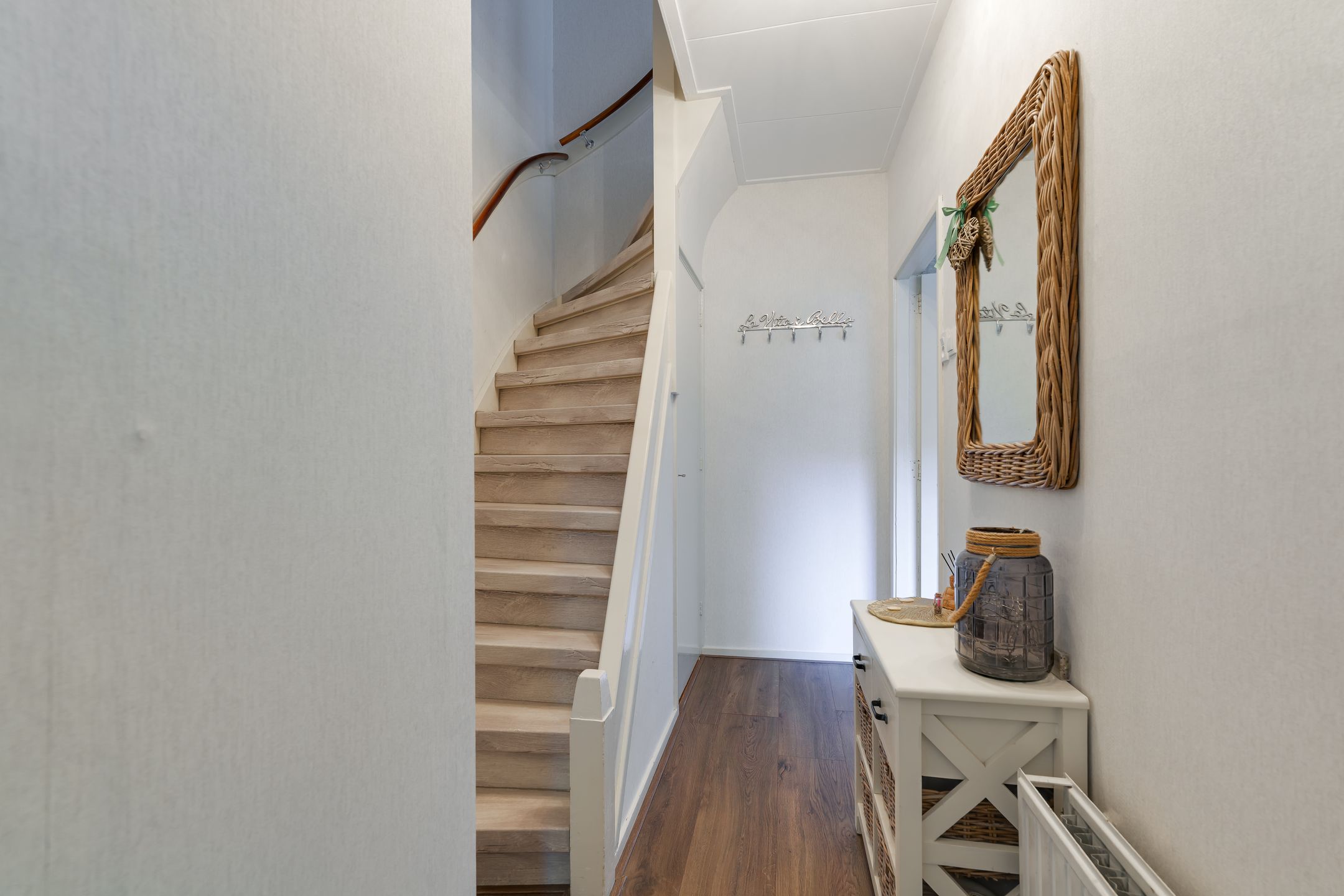 Photo 12 of Beatrixstraat 6