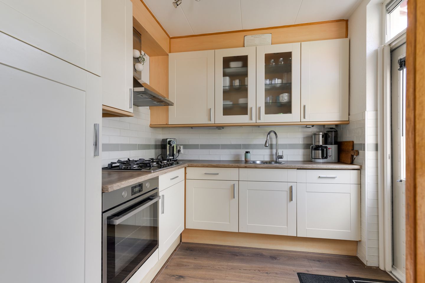 Photo 4 of Beatrixstraat 6