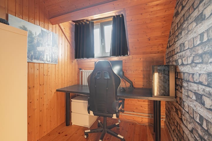Tussenwoning te koop: Kristalstraat 15, Heerlen