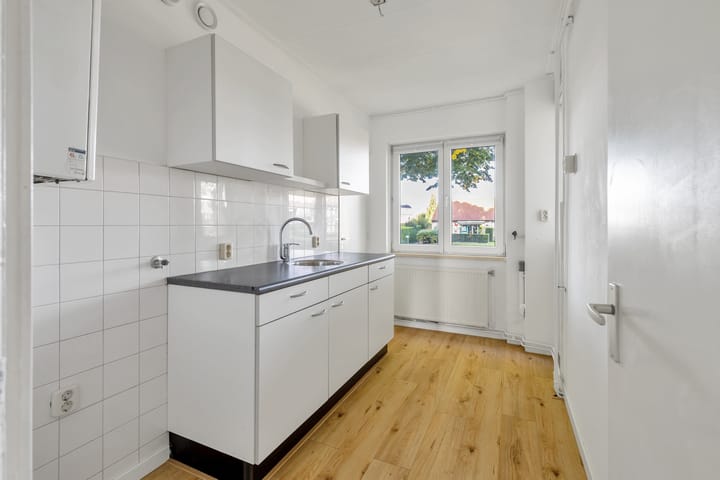 Appartement te koop: Henri Hermanslaan 162, Geleen
