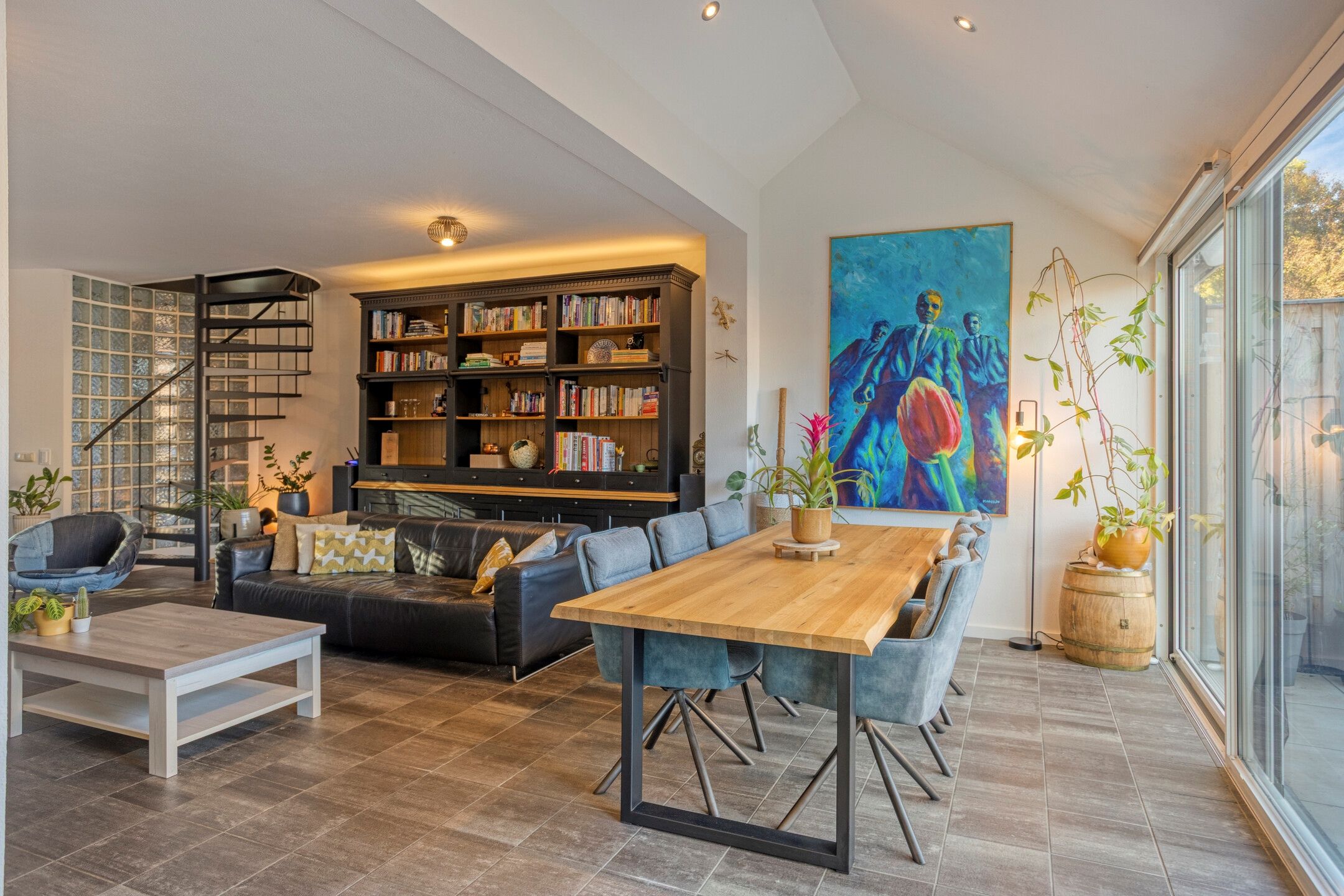 Photo 18 of Burg. Van Laarstraat 20