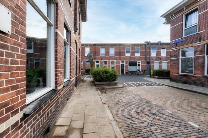 Tussenwoning te koop: Kloosterstraat 3, Kampen