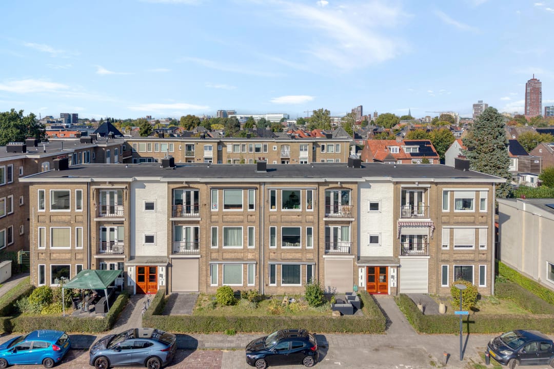 Photo 31 of Diekmanstraat 1-2