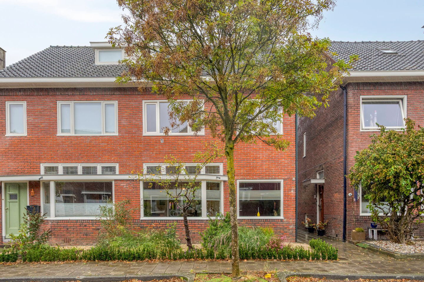 Photo 35 of Niasstraat 8