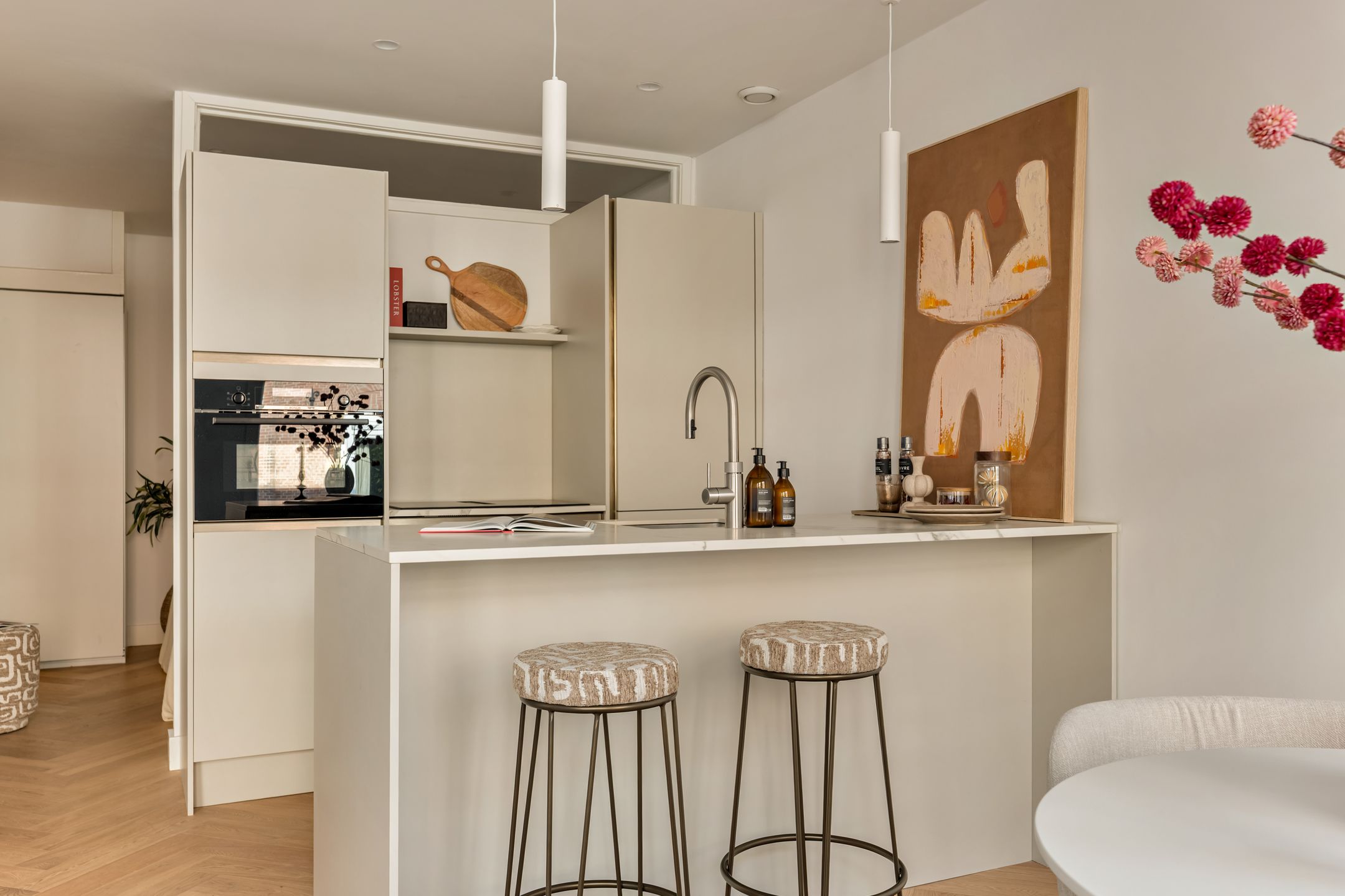 Photo 9 of Van Heemskerckstraat 35-1