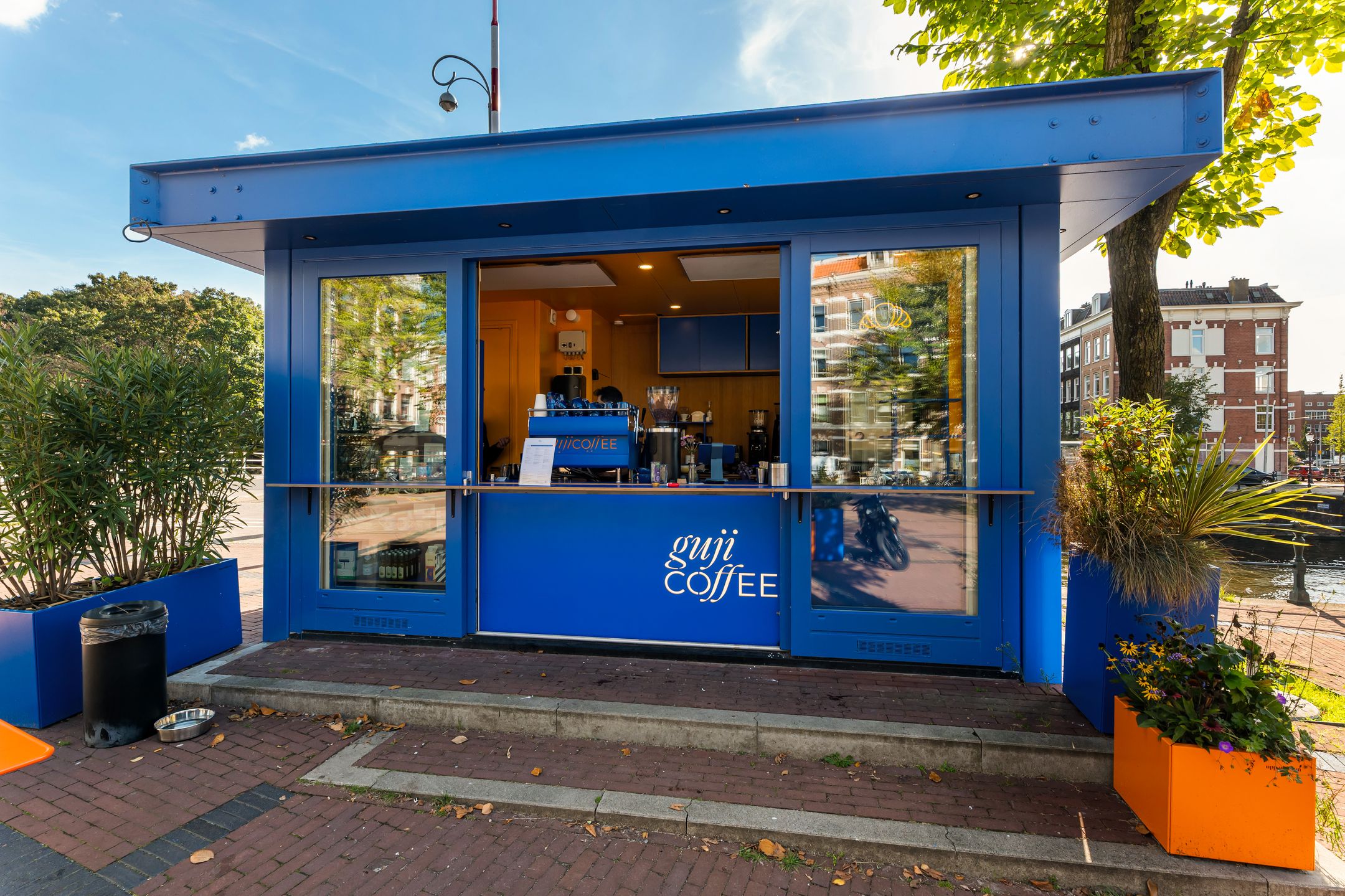 Photo 36 of Van Heemskerckstraat 35-1