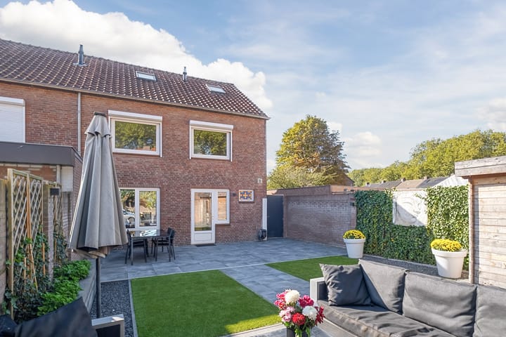 Vrijstaande woning te koop: Hert. Lambrechtstraat 14, Valkenswaard