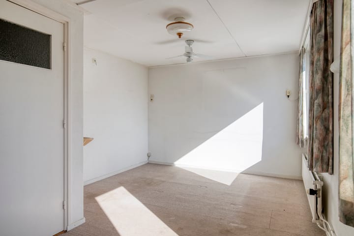 Vrijstaande woning te koop: Provincialeweg 72, Oosteind