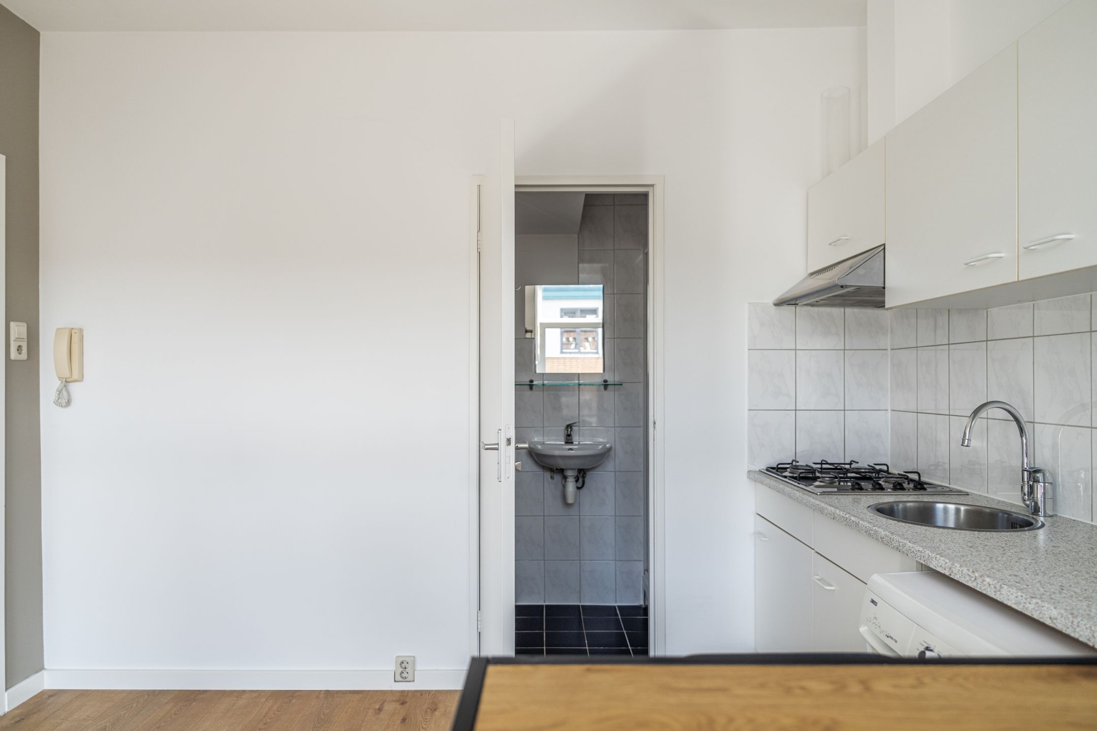 Photo 15 of Van Merlenstraat 29-B