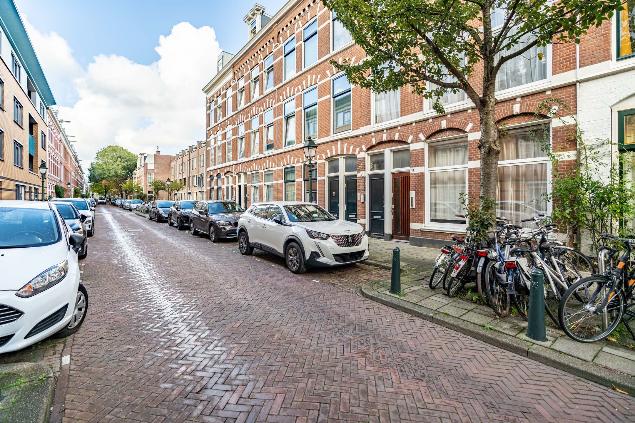 Photo 21 of Van Merlenstraat 29-B