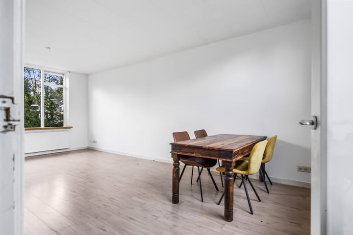Tussenwoning te koop: Leliestraat 3, Leeuwarden