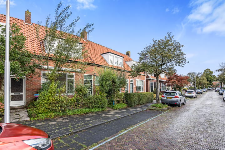 Tussenwoning te koop: Leliestraat 3, Leeuwarden