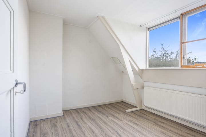 Tussenwoning te koop: Leliestraat 3, Leeuwarden