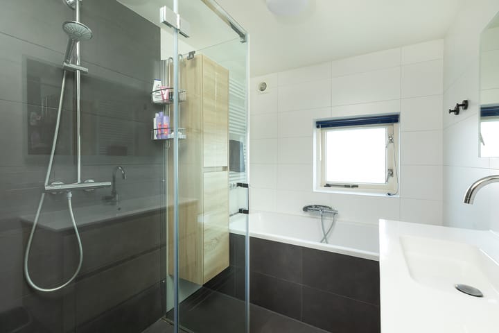 Tussenwoning te koop: Moerbeilaan 72, Hilversum