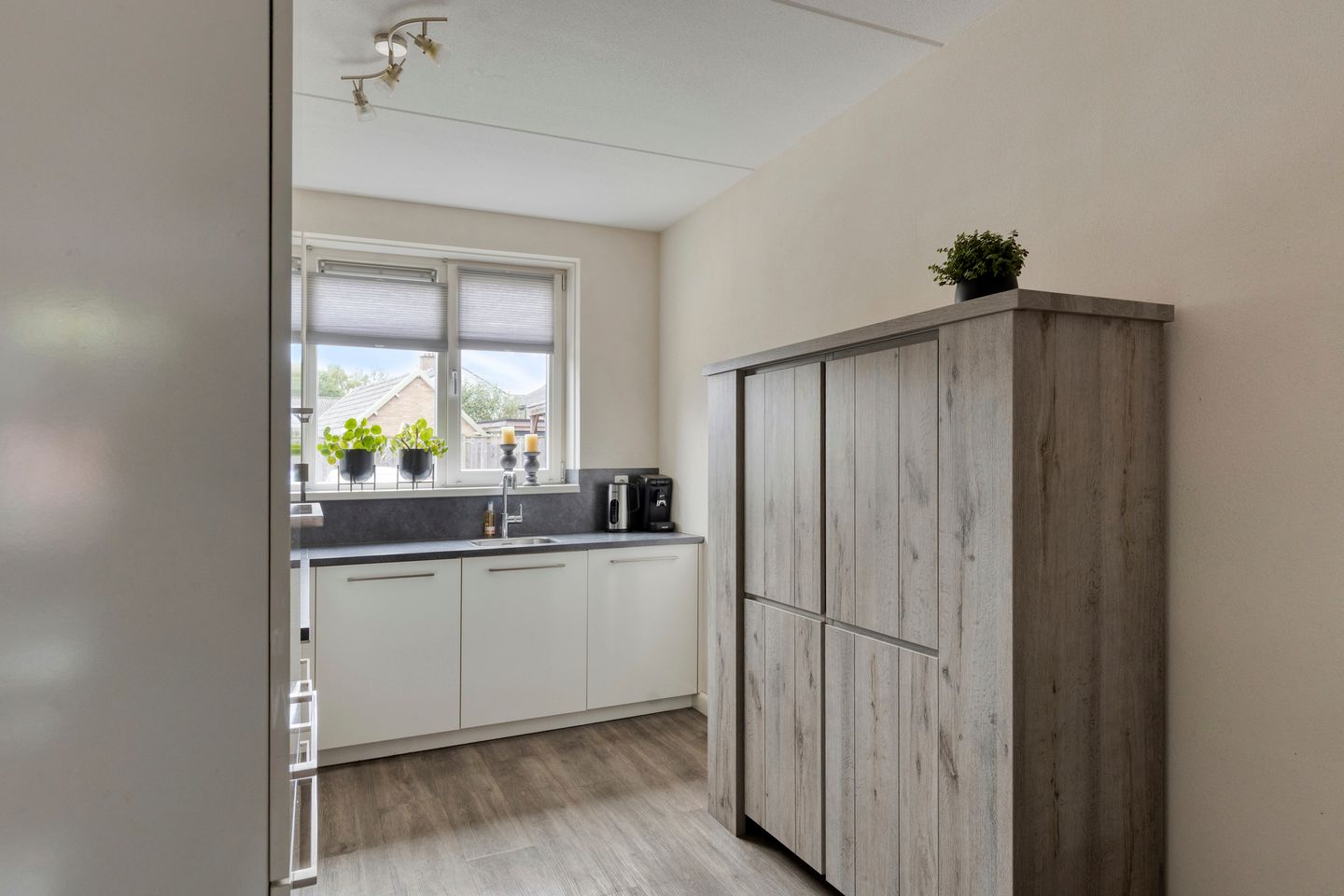 Photo 10 of Zonnebloemstraat 29
