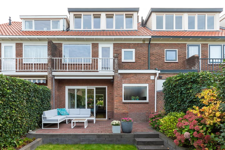 Tussenwoning te koop: Moerbeilaan 72, Hilversum
