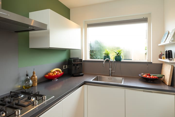 Tussenwoning te koop: Moerbeilaan 72, Hilversum