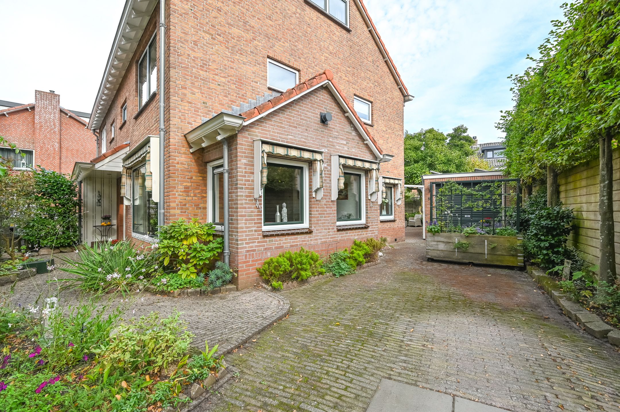 Photo 42 of Corantijnstraat 39