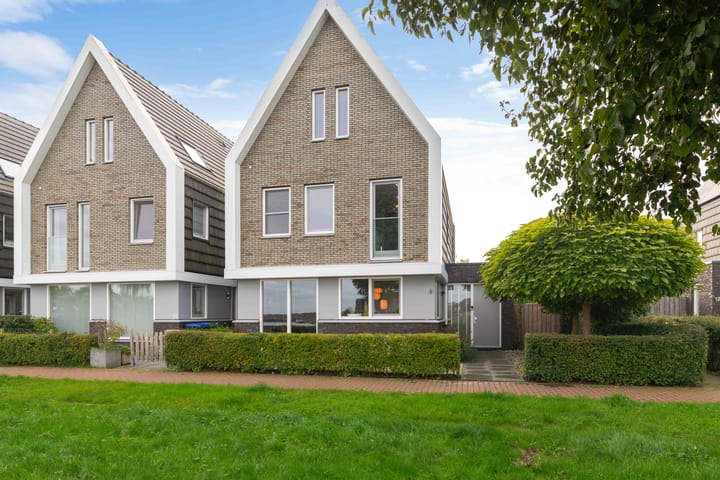 Hoekwoning te koop: Oeverpad 131, Meerstad