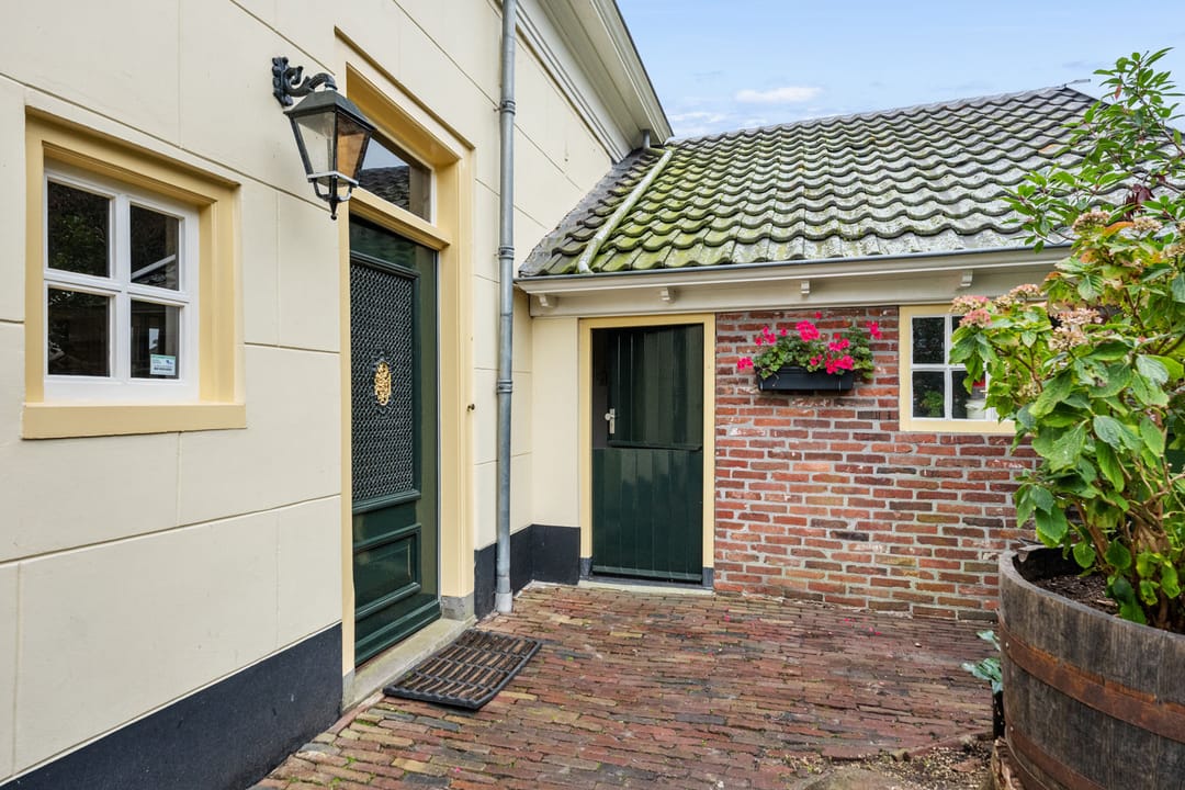 Photo 37 of Hoofdstraat 1