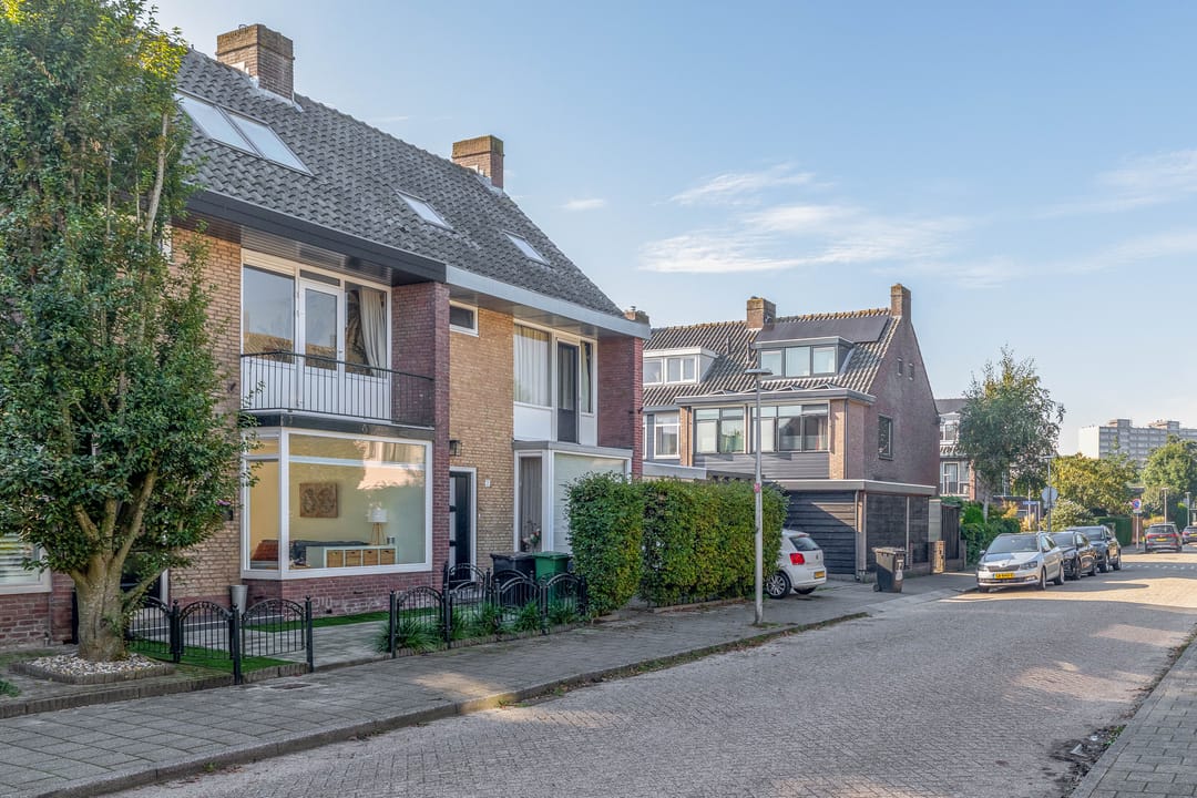 Photo 23 of De Genestetstraat 4