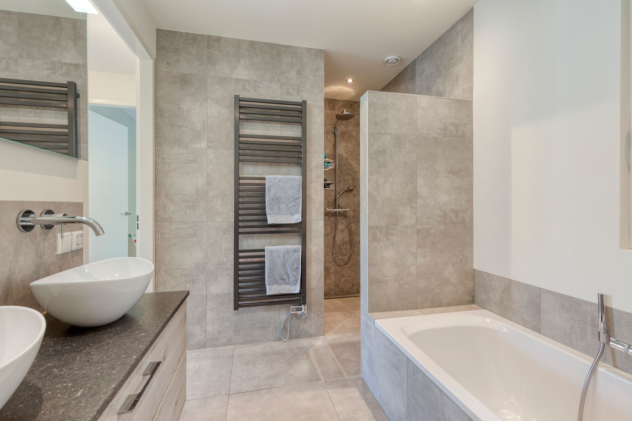Photo 30 of Waterfront 465