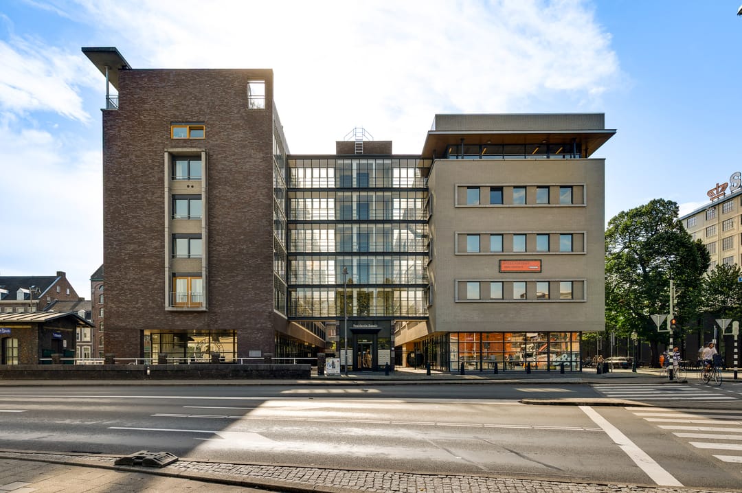 Foto 1 van Maasboulevard 8-D