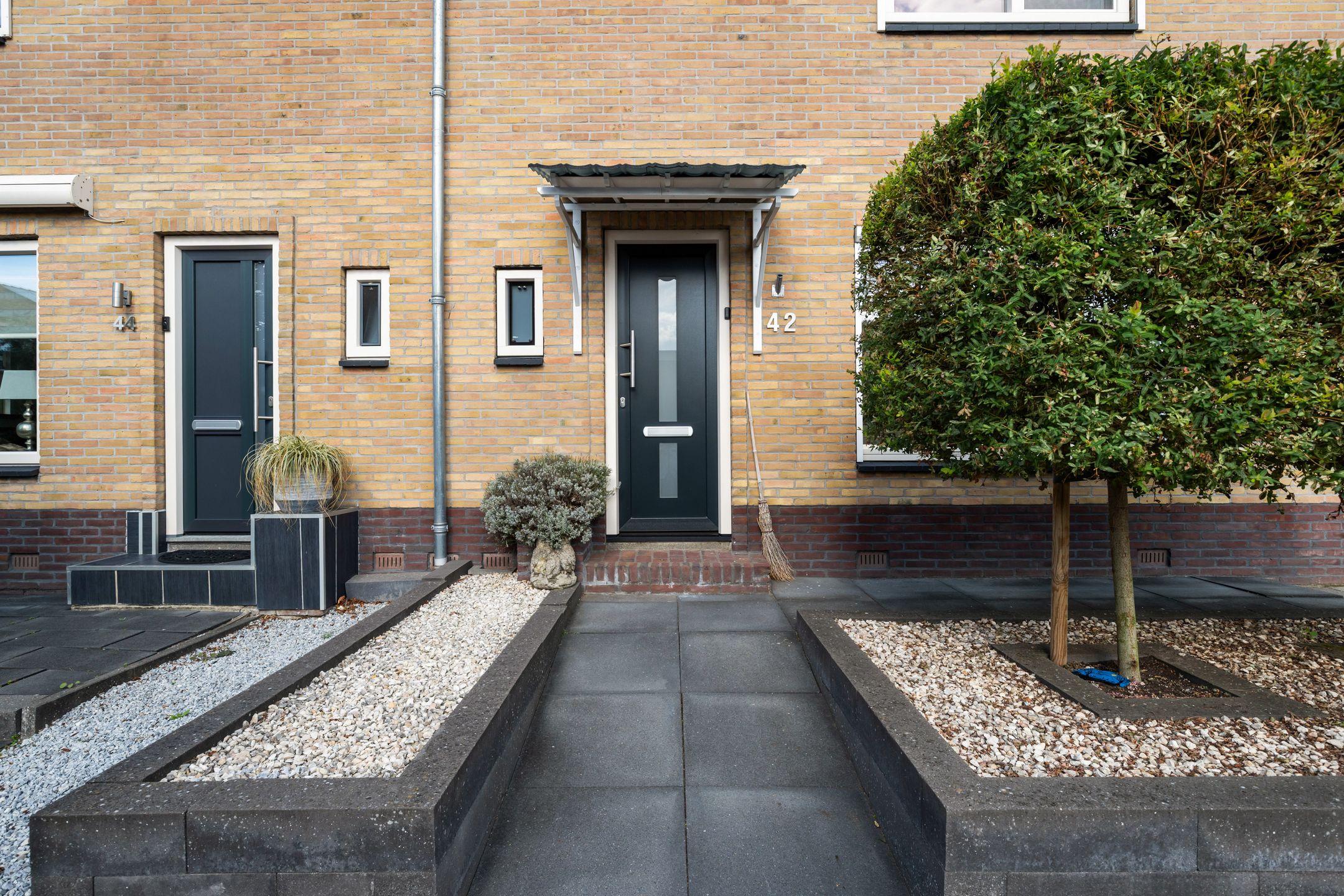 Photo 36 of Irenestraat 42