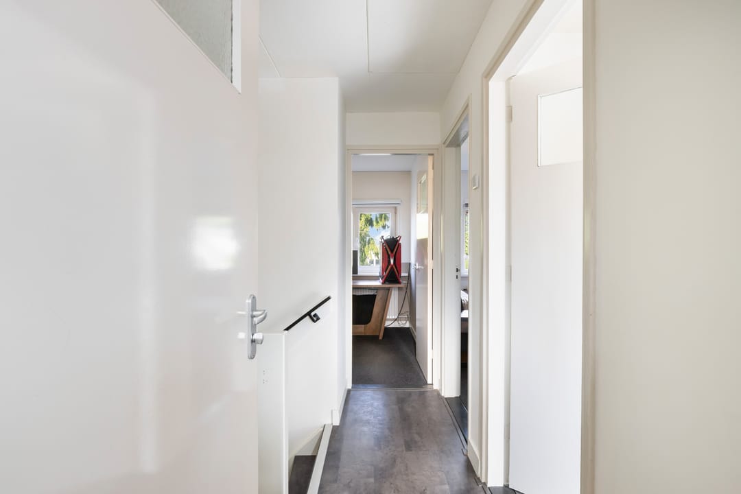 Photo 16 of Irenestraat 42