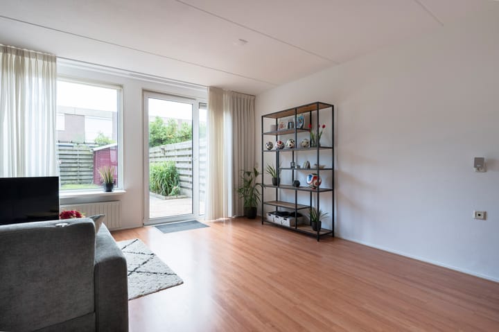 Tussenwoning te koop: Tortelduif 33, Emmen