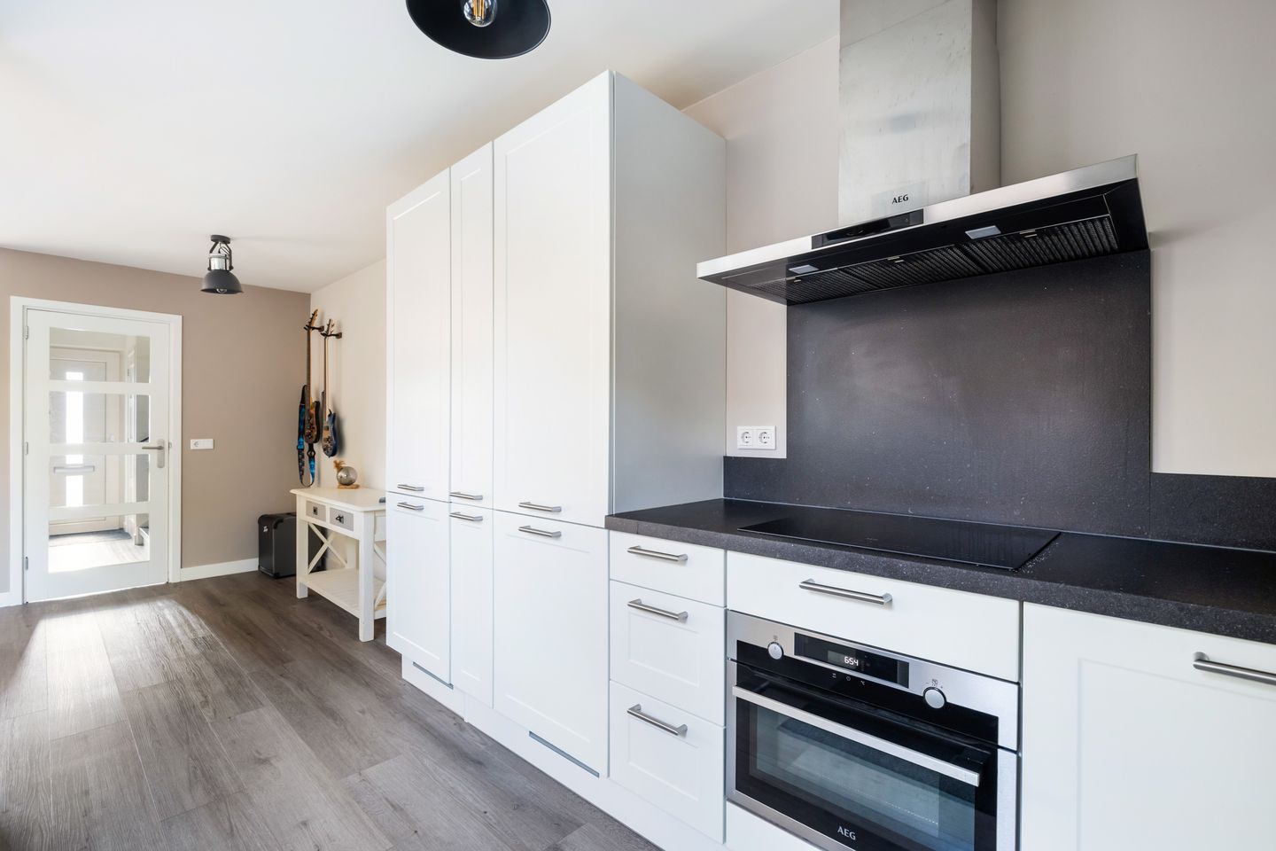 Photo 14 of Irenestraat 42