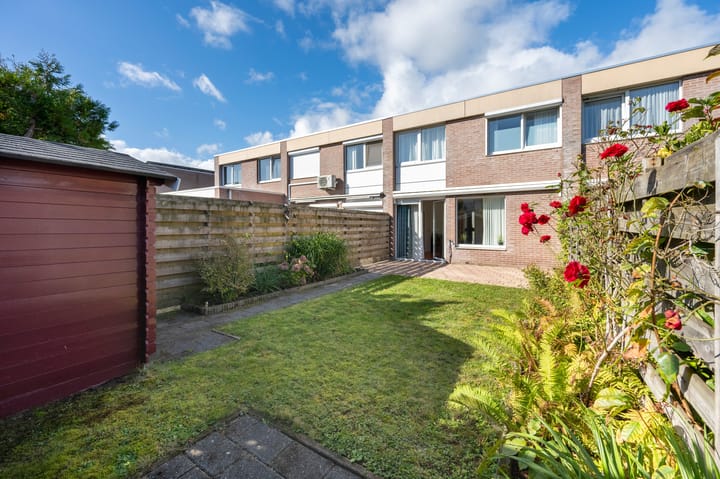 Tussenwoning te koop: Tortelduif 33, Emmen