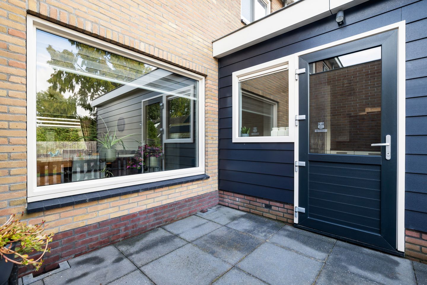 Photo 29 of Irenestraat 42