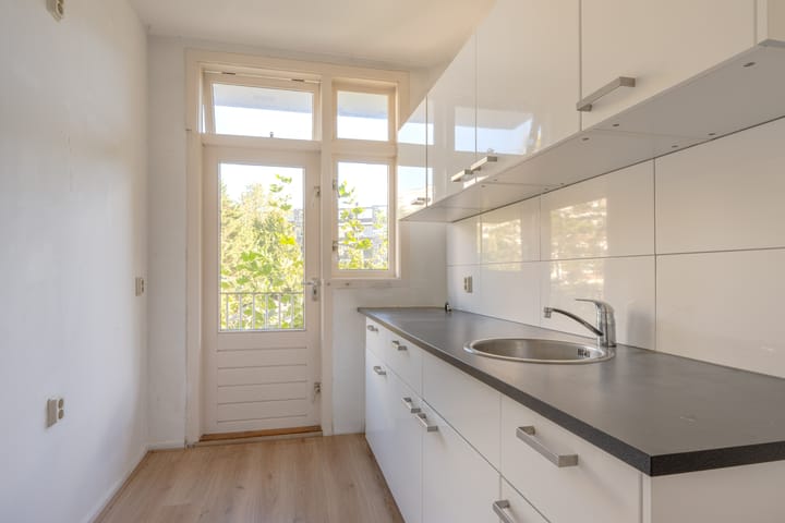 Foto 4 van Van Beuningenstraat 14-B