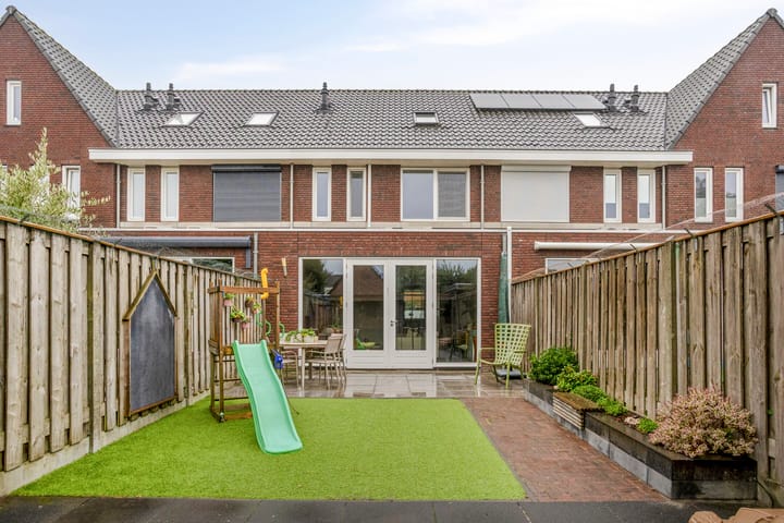 Tussenwoning te koop: Reparatusstraat 22, Dongen