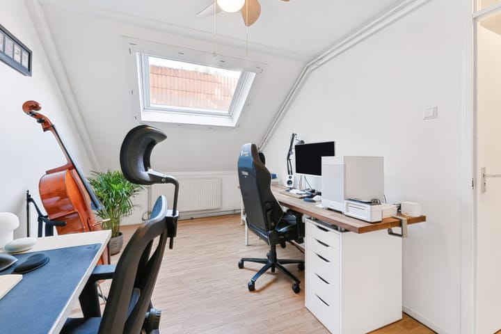 Hoekwoning te koop: Barkasstraat 20, Alkmaar